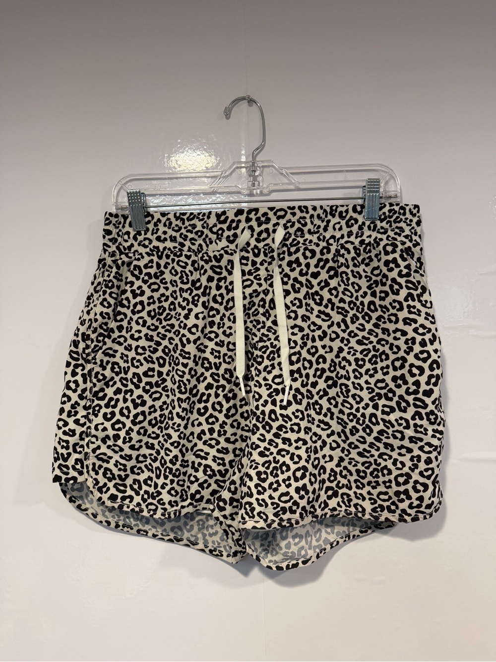 Buffbunny white and black cheetah flowy shorts
